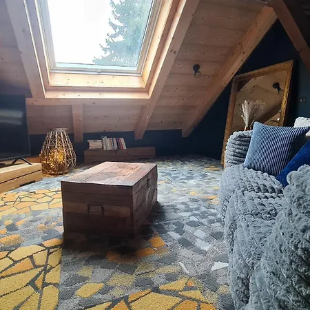 1703 - Secret - Open Living & Bed & Breakfast