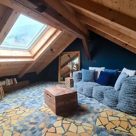 1703 - Secret - Open Living & * Glieres-Val-de-Borne
